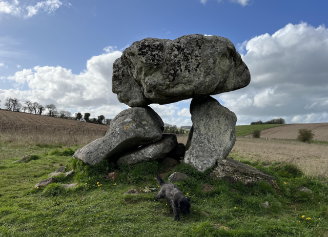 Devils Den Dolmen